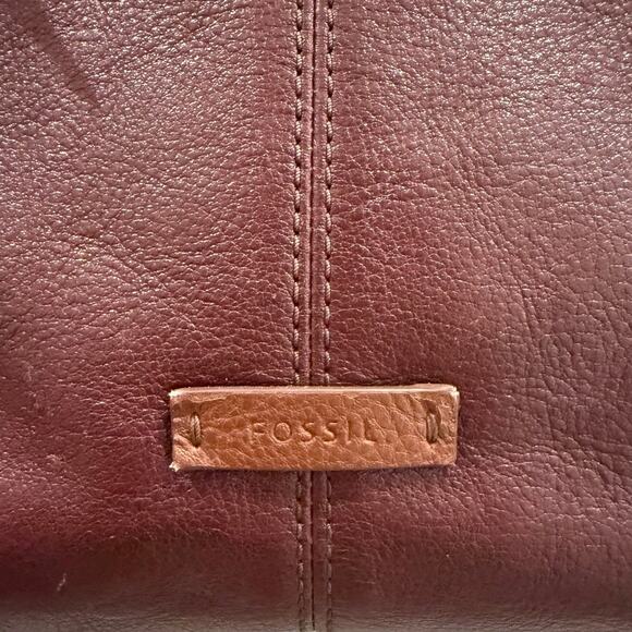 Fossil Brown Crossbody Bag Cow Hide Leather Purse Zipper Adjustable Strap - Picture 3 of 9